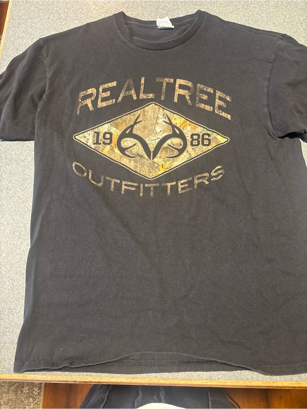 Realtree Black Short Sleeve Logo Tee with Camo Diamond